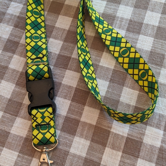 University Of Oregon Lanyard with Clip Oregon Ducks Plaid Green Yellow Plaid - Picture 3 of 4
